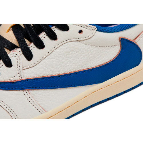 Мужские кроссовки Fragment Design x Travis Scott Air Jordan 1 Retro Low OG SP Sail Military Blue