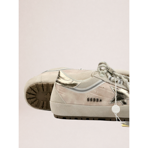 Женские кеды Golden Goose Super Star Sneakers in Light Gray Nylon With Metallic Star