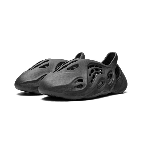 Мужские кроссовки Adidas Yeezy Foam Runner Onyx