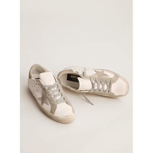 Мужские кеды Golden Goose Mens Super Star Sneakers in Grey Suede With Grey Star and Grey Heel Tab
