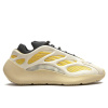Женские кроссовки Adidas Yeezy 700 V3 Safflower