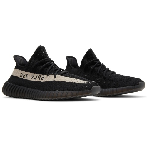 Женские кроссовки Adidas Yeezy Boost 350 V2 Oreo